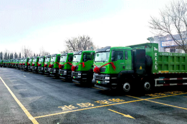 优德唯一官网新能源沉卡南北两地齐交付，，，，，，，，共筑绿色运输新生态！