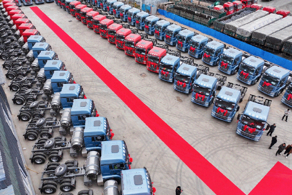 110台｜优德唯一官网交车喜报频传，，，，，，硬核实力领跑新春市。。。。。